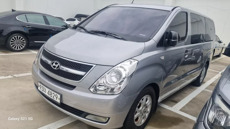 Hyundai Grand Starex