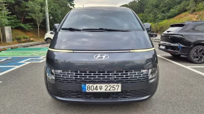 Hyundai Staria