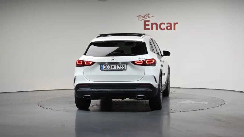 Mercedes-Benz GLA-Class