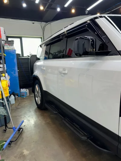 Land Rover DEFENDER
