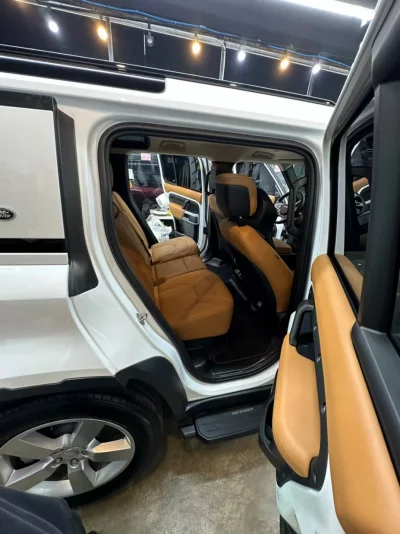 Land Rover DEFENDER
