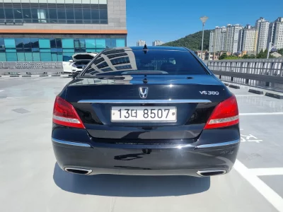 Hyundai Equus