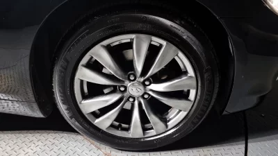 Infiniti M