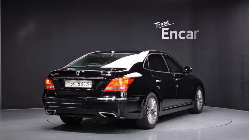 Hyundai Equus
