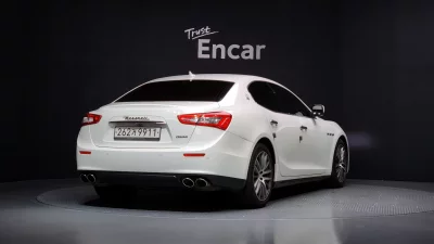 Maserati GHIBLI