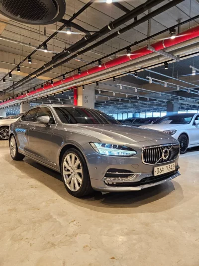 Volvo S90
