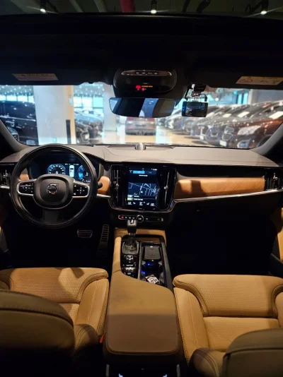 Volvo S90