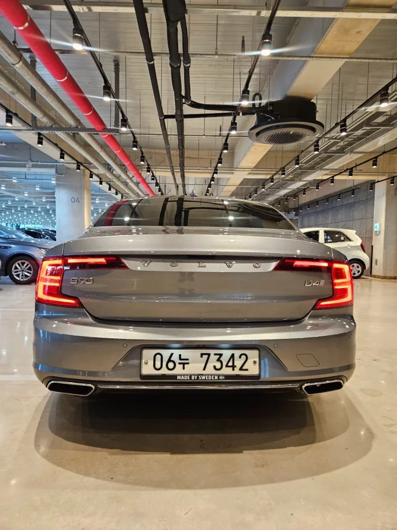 Volvo S90