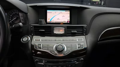 Infiniti M