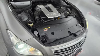 Infiniti M