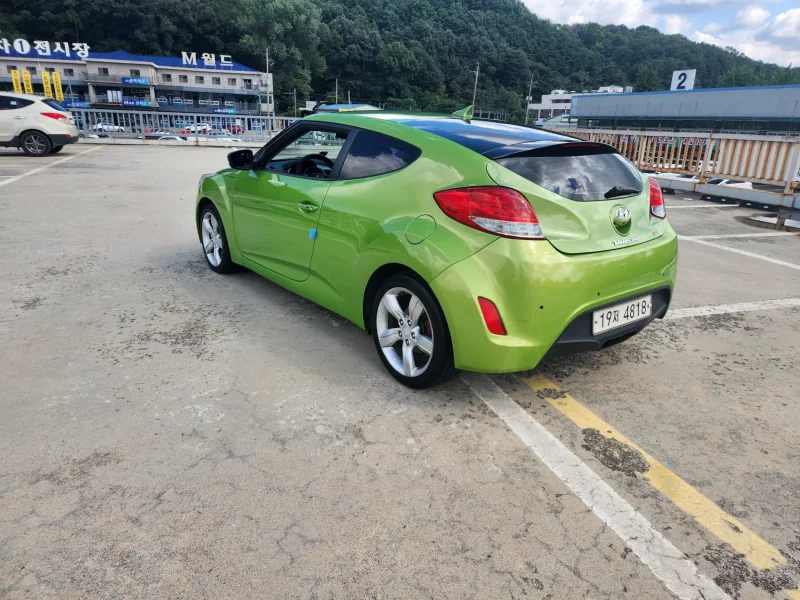 Hyundai Veloster