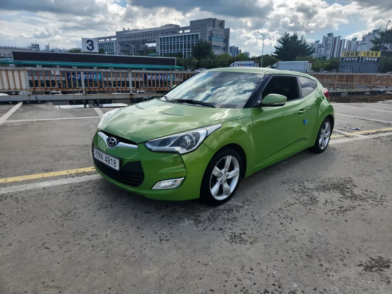 Hyundai Veloster