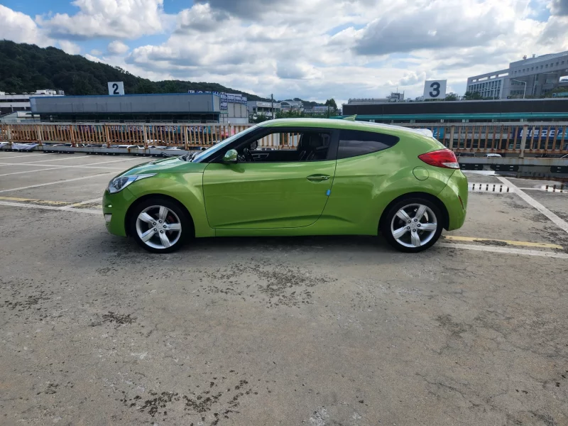 Hyundai Veloster