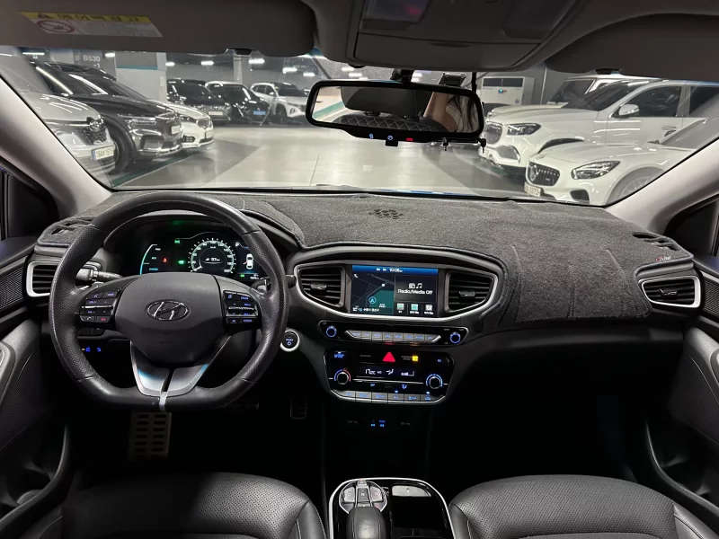 Hyundai Ioniq