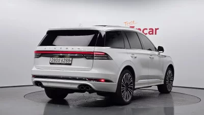 Lincoln AVIATOR