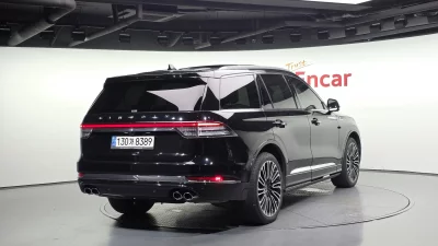Lincoln AVIATOR
