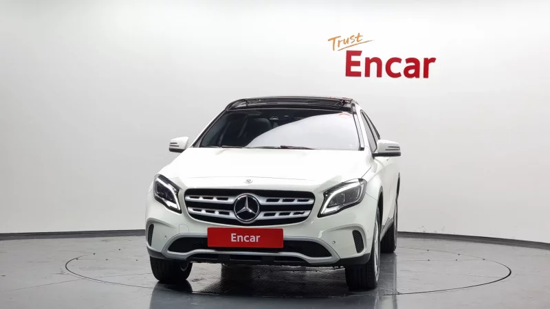 Mercedes-Benz GLA-Class