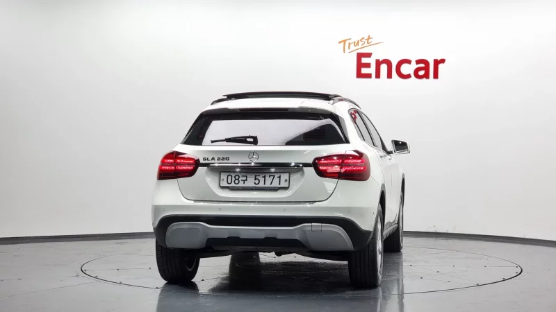 Mercedes-Benz GLA-Class