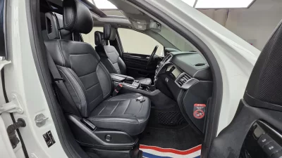 Mercedes-Benz M-class