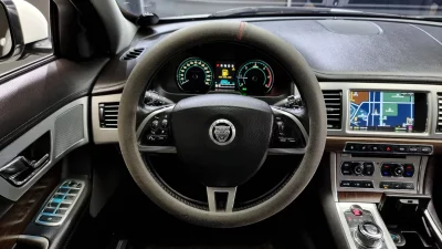 Jaguar XF