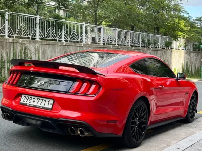 Ford MUSTANG