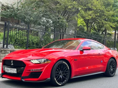 Ford MUSTANG