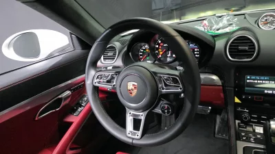 Porsche 718
