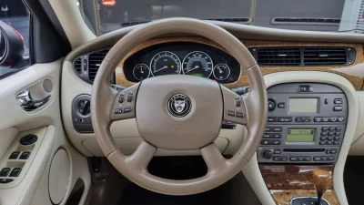 Jaguar X-TYPE