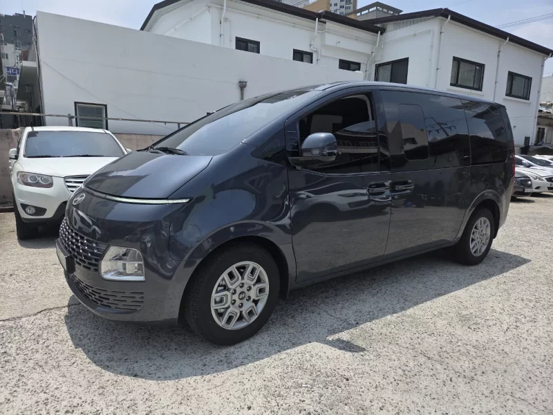 Hyundai Staria