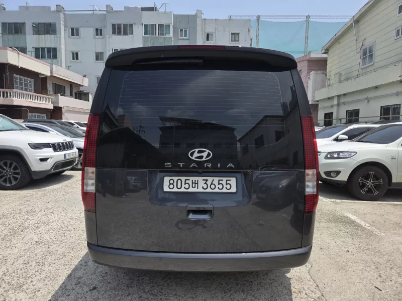Hyundai Staria