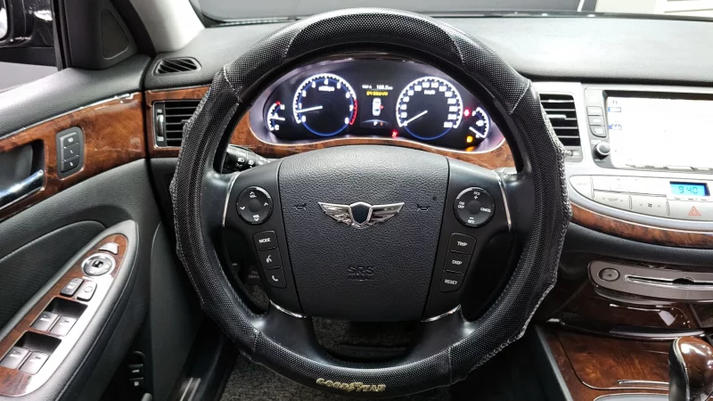 Hyundai Genesis
