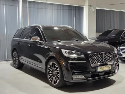 Lincoln AVIATOR