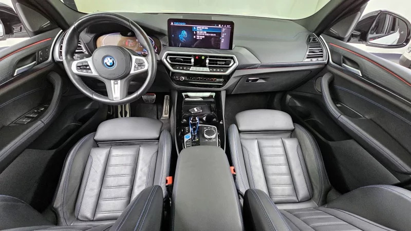BMW iX3