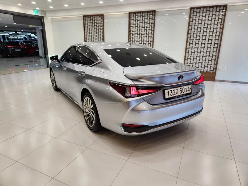 Lexus ES300h