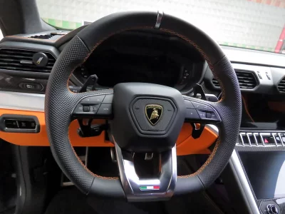 Lamborghini URUS