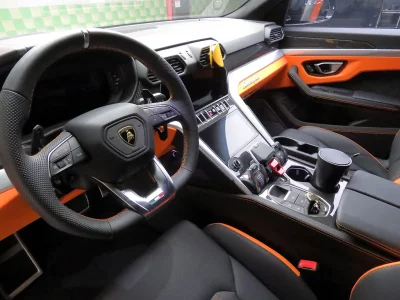 Lamborghini URUS