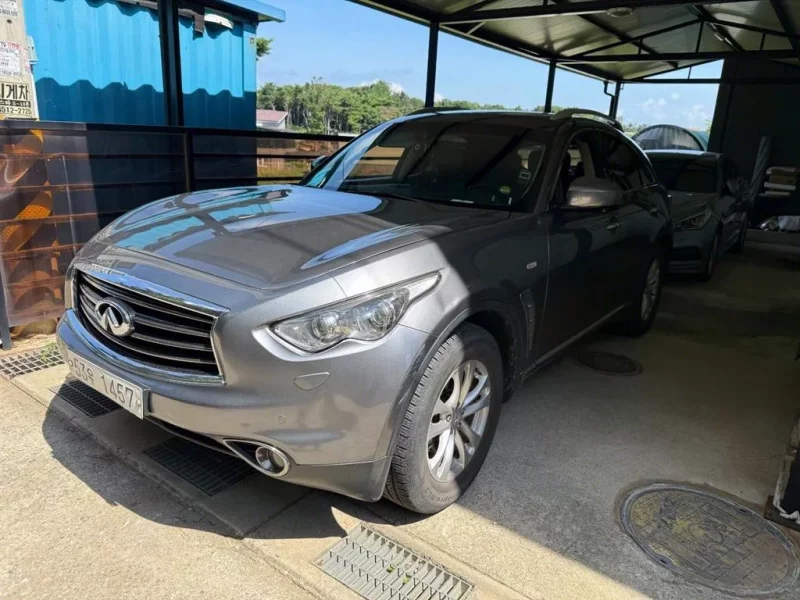 Infiniti FX