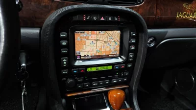 Jaguar XJ