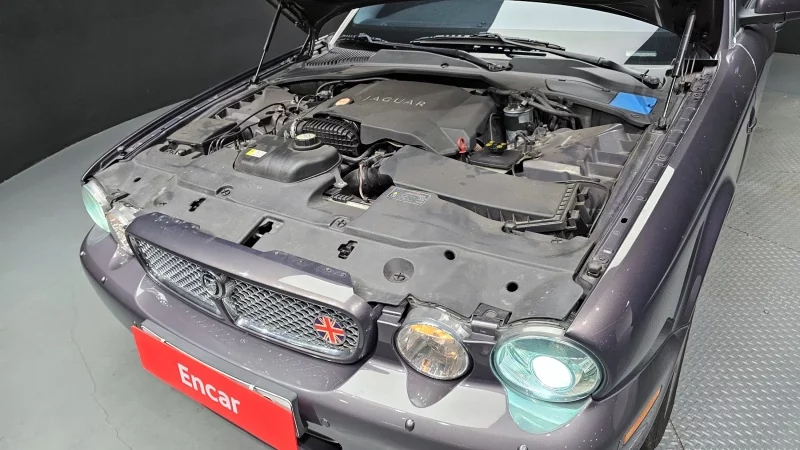 Jaguar XJ