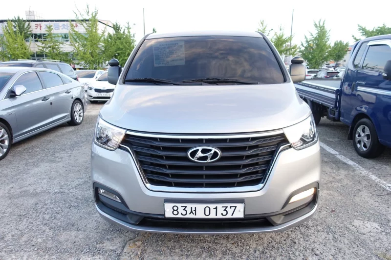 Hyundai Starex