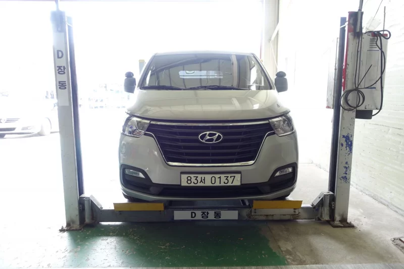 Hyundai Starex