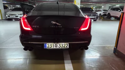 Jaguar XJ