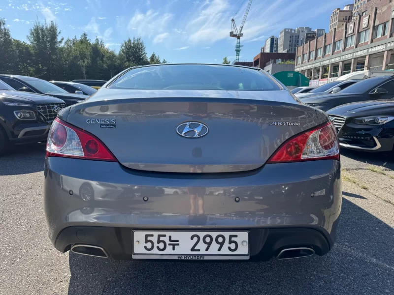 Hyundai Genesis