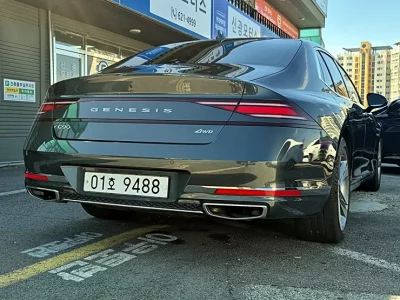 Genesis G90
