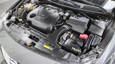 Nissan MAXIMA