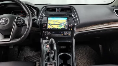 Nissan MAXIMA