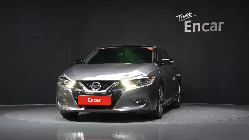 Nissan MAXIMA