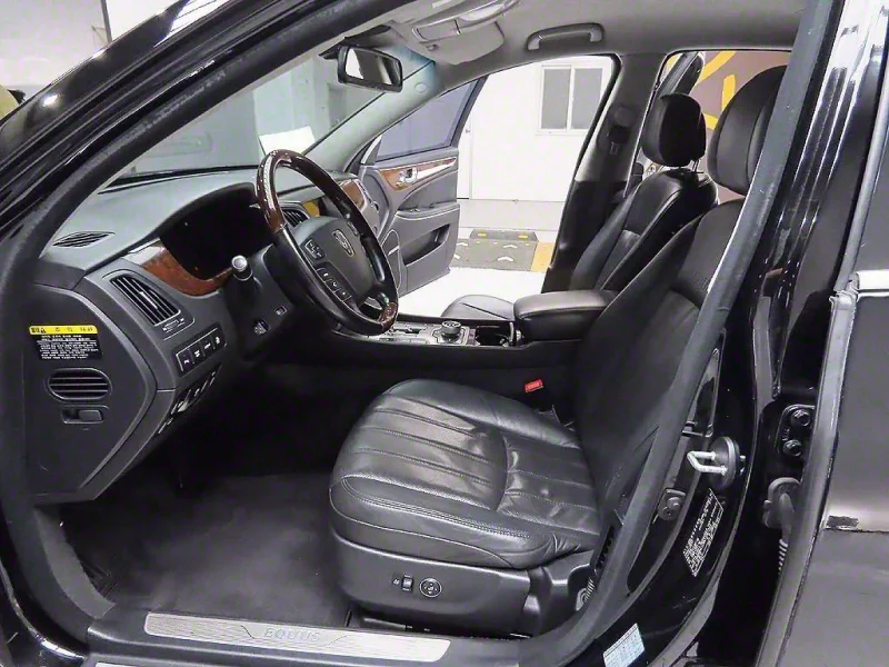 Hyundai Equus