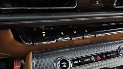 Lincoln AVIATOR