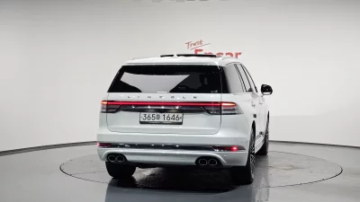 Lincoln AVIATOR